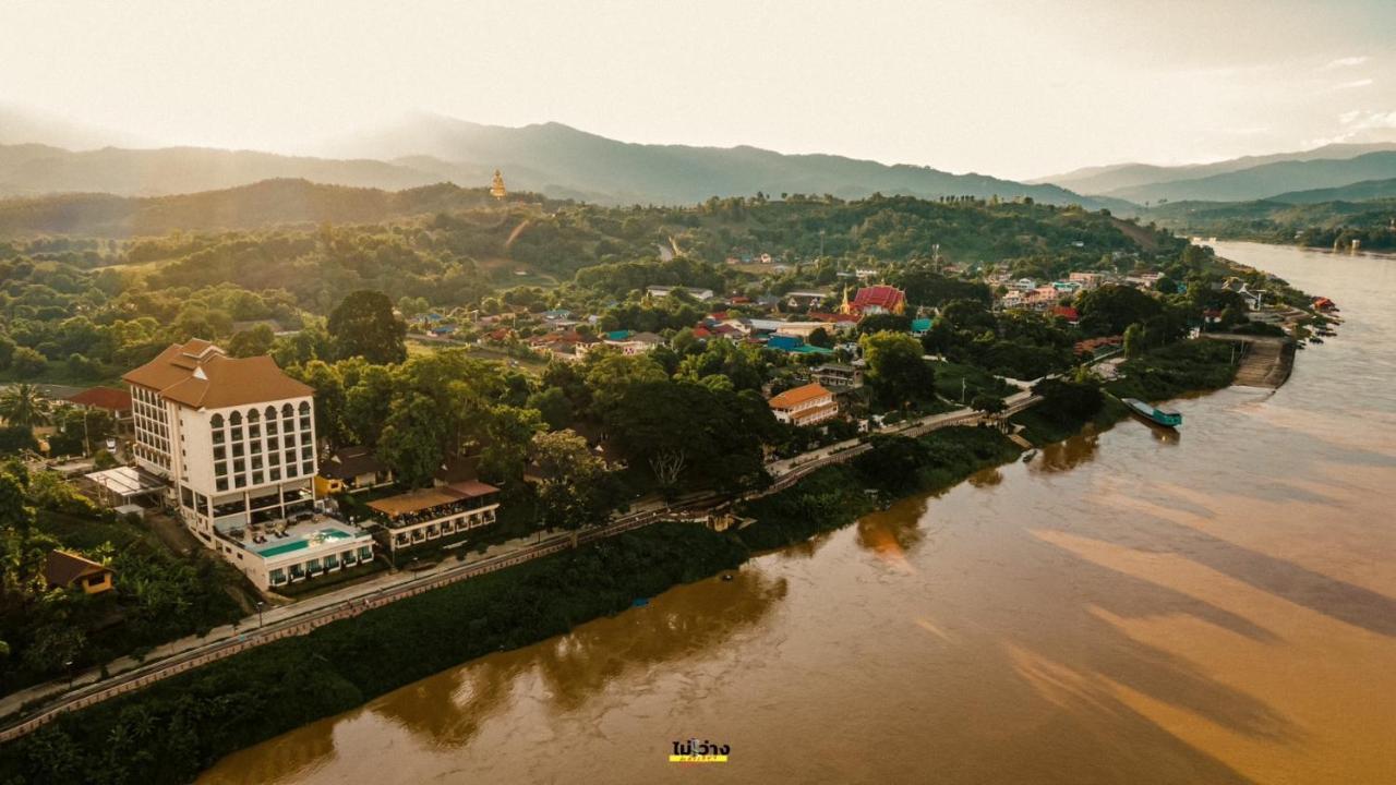 Chiangkhong Teak Garden Riverfront Onsen Hotel- Sha Extra Plus Chiang Khong Extérieur photo